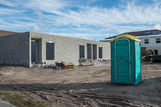 Porta potty delivery and setup in Verandah, FL